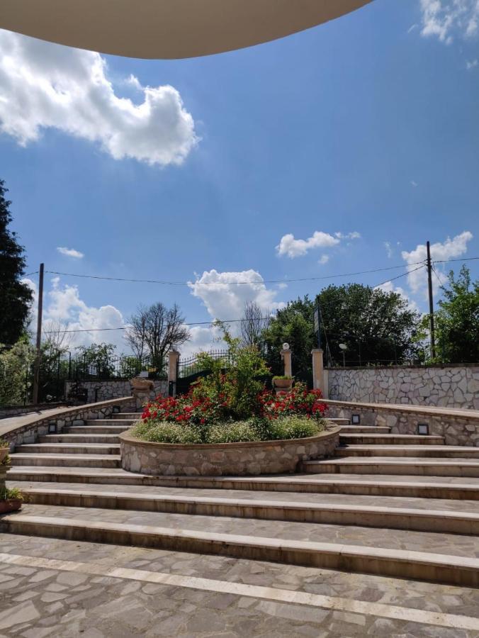 I Due Melograni Agriresort Tarano Exterior photo