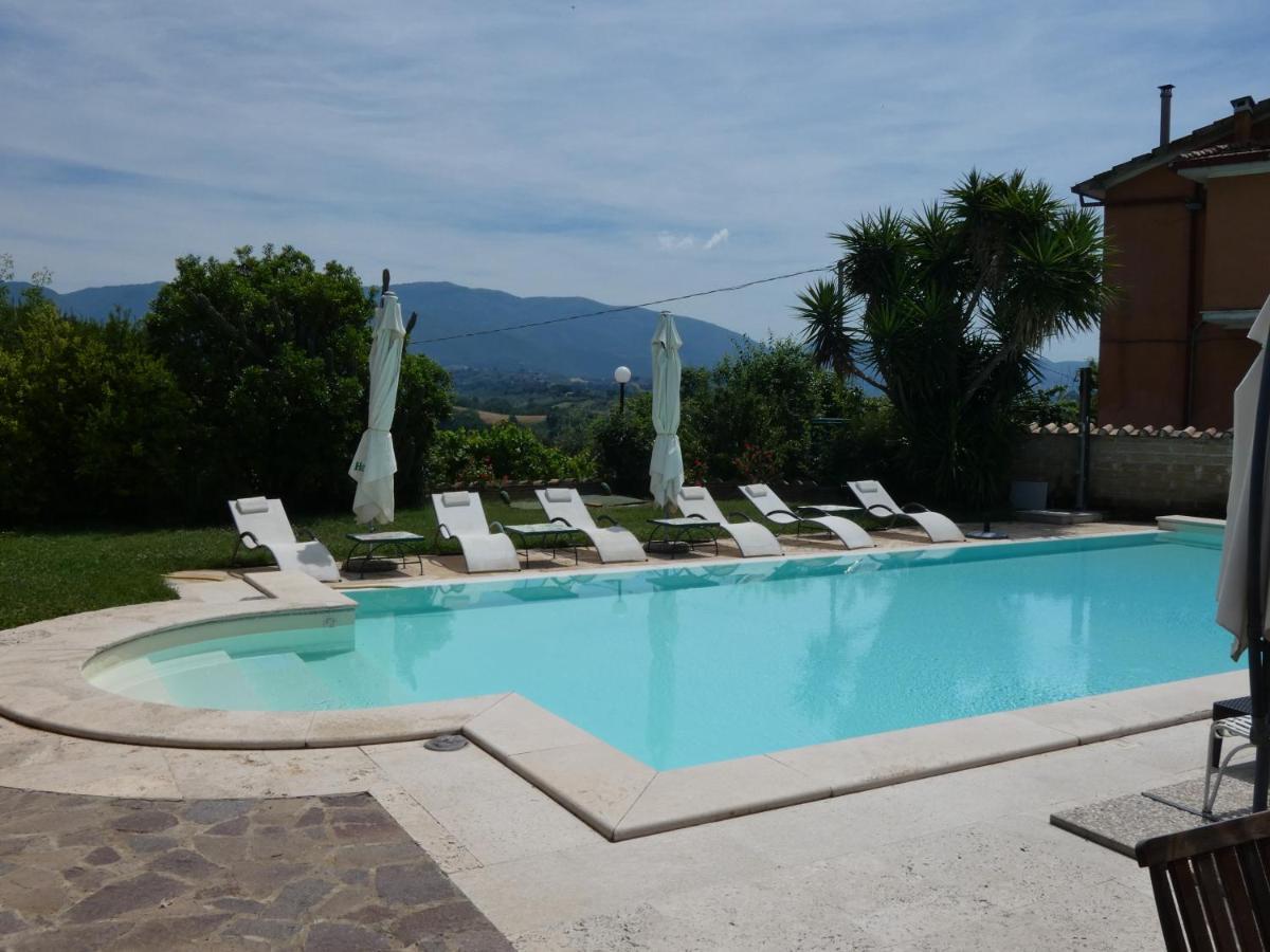 I Due Melograni Agriresort Tarano Exterior photo